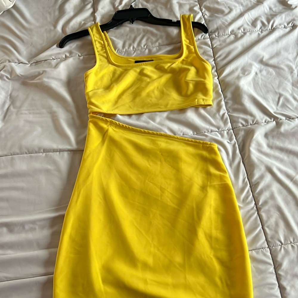 H:OURS CUT OUT DRESS